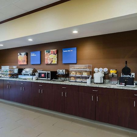 Comfort Inn Randolph-Boston Bagian luar foto