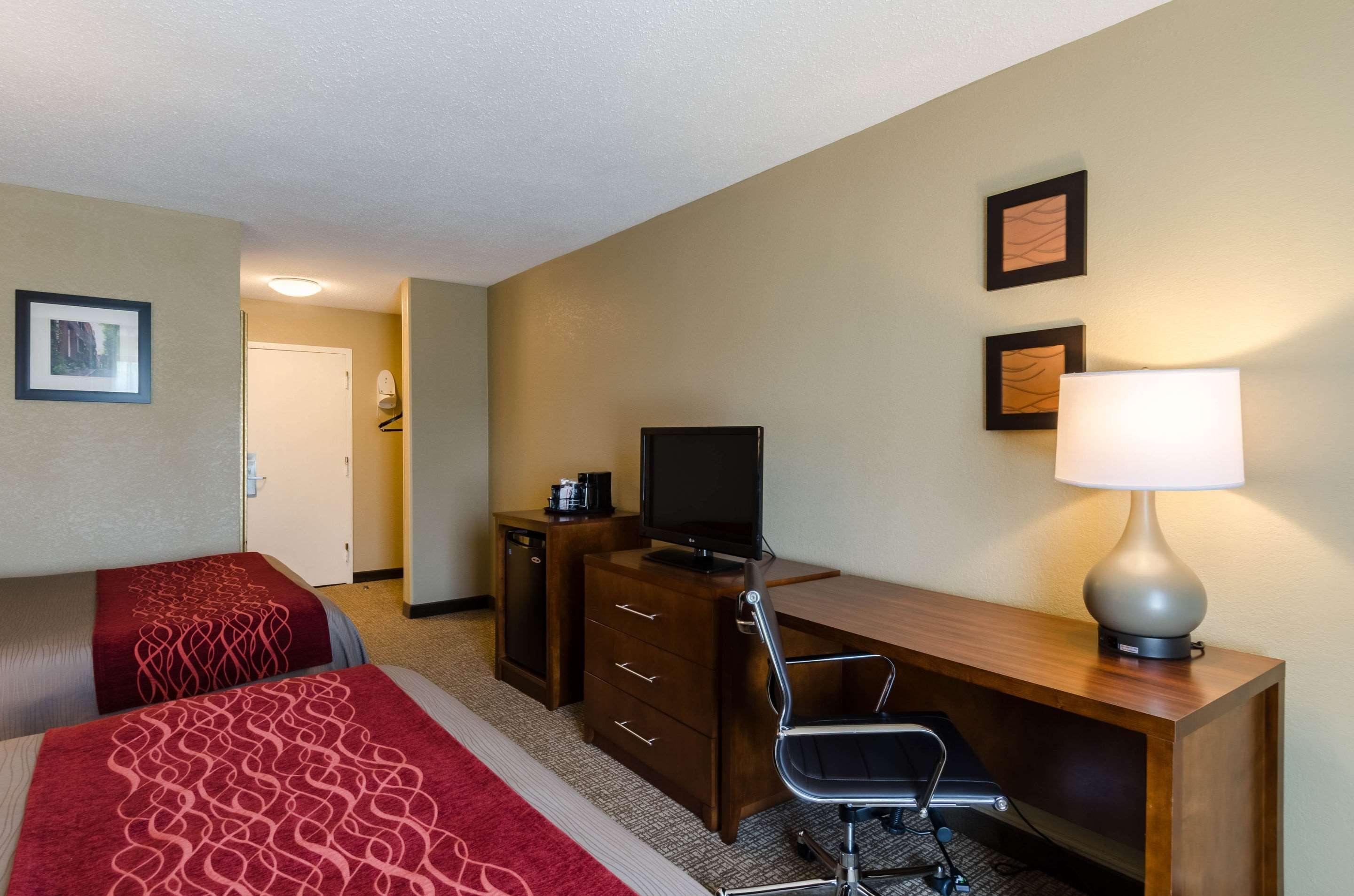 Comfort Inn Randolph-Boston Bagian luar foto