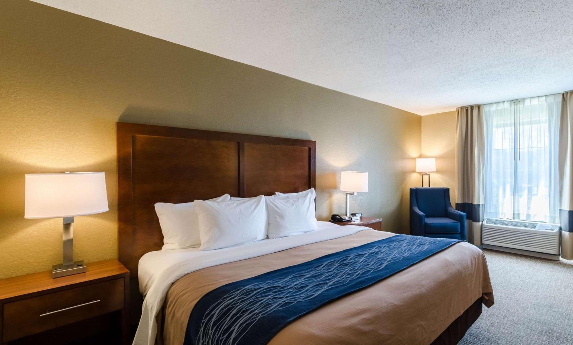 Comfort Inn Randolph-Boston Bagian luar foto