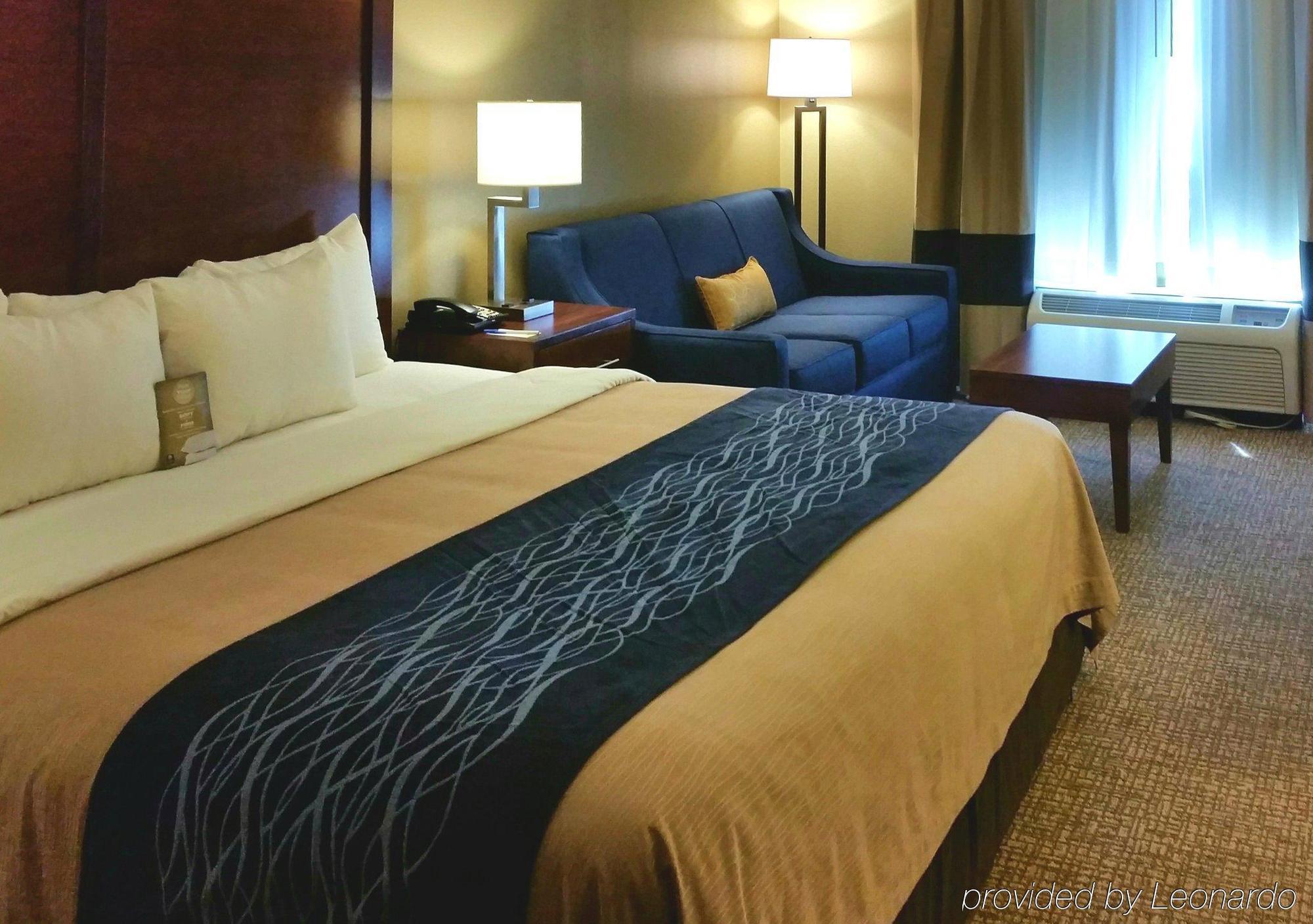 Comfort Inn Randolph-Boston Bagian luar foto